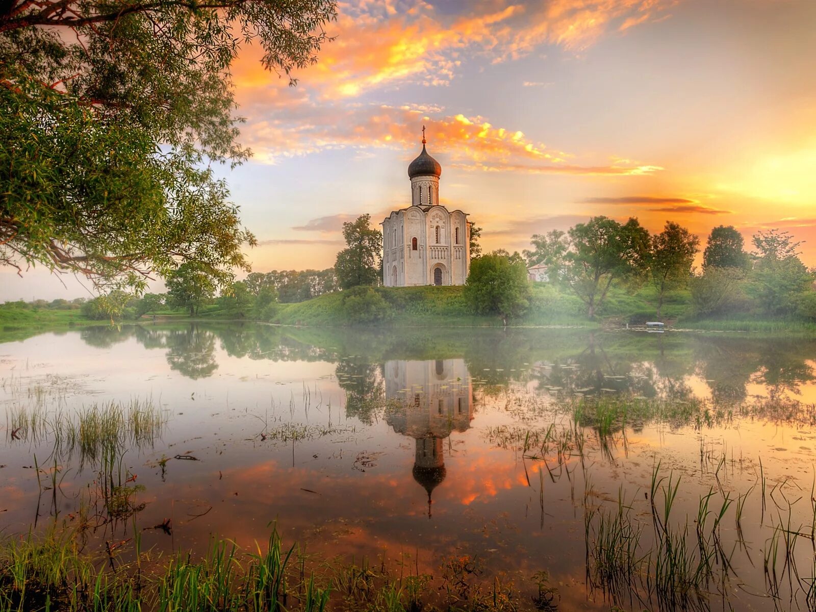 Подпись фото с церковью Мое образование