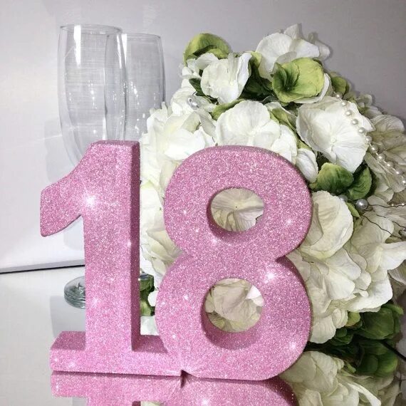 Подпись к фото с 18 летием Freestanding glitter 18th birthday number. Birthday party decoration. Glitter bi