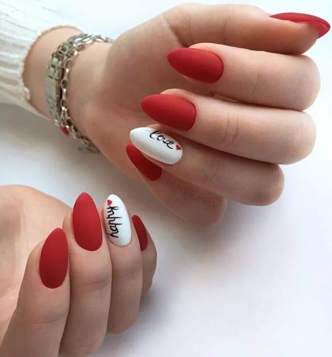 Подпись к красному маникюру Pin on 1st Lady Red nail designs, Red nails, Pretty nails