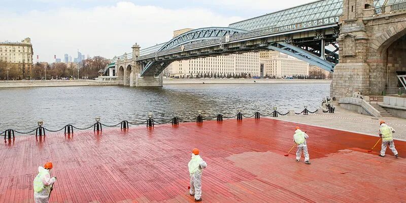 Подписать фото на набережной В Секретном парке в ТиНАО высадят более двух тысяч растений этой весной / Новост