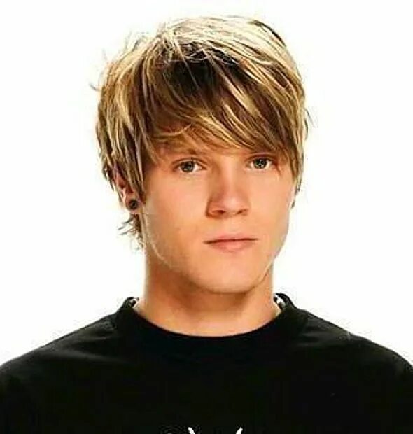 Подростковые прически средние волосы Dougie Poynter (coolmenshair.com) in 2020 Boys long hairstyles, Boy haircuts lon