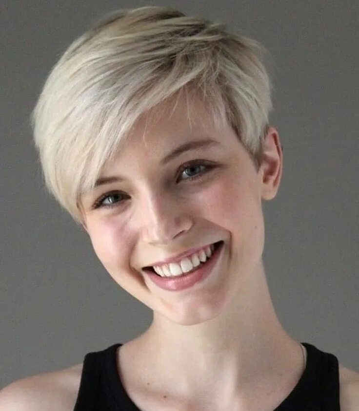 Подростковые стрижки женские Pin by Anita van Lieshout-Jansen on Korte bob/Langere pixie Short hair styles fo