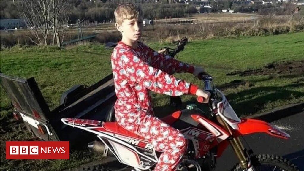 Подросток на мотоцикле фото Probe into teenage motorbike rider's death launched in Blaenau Gwent - BBC News