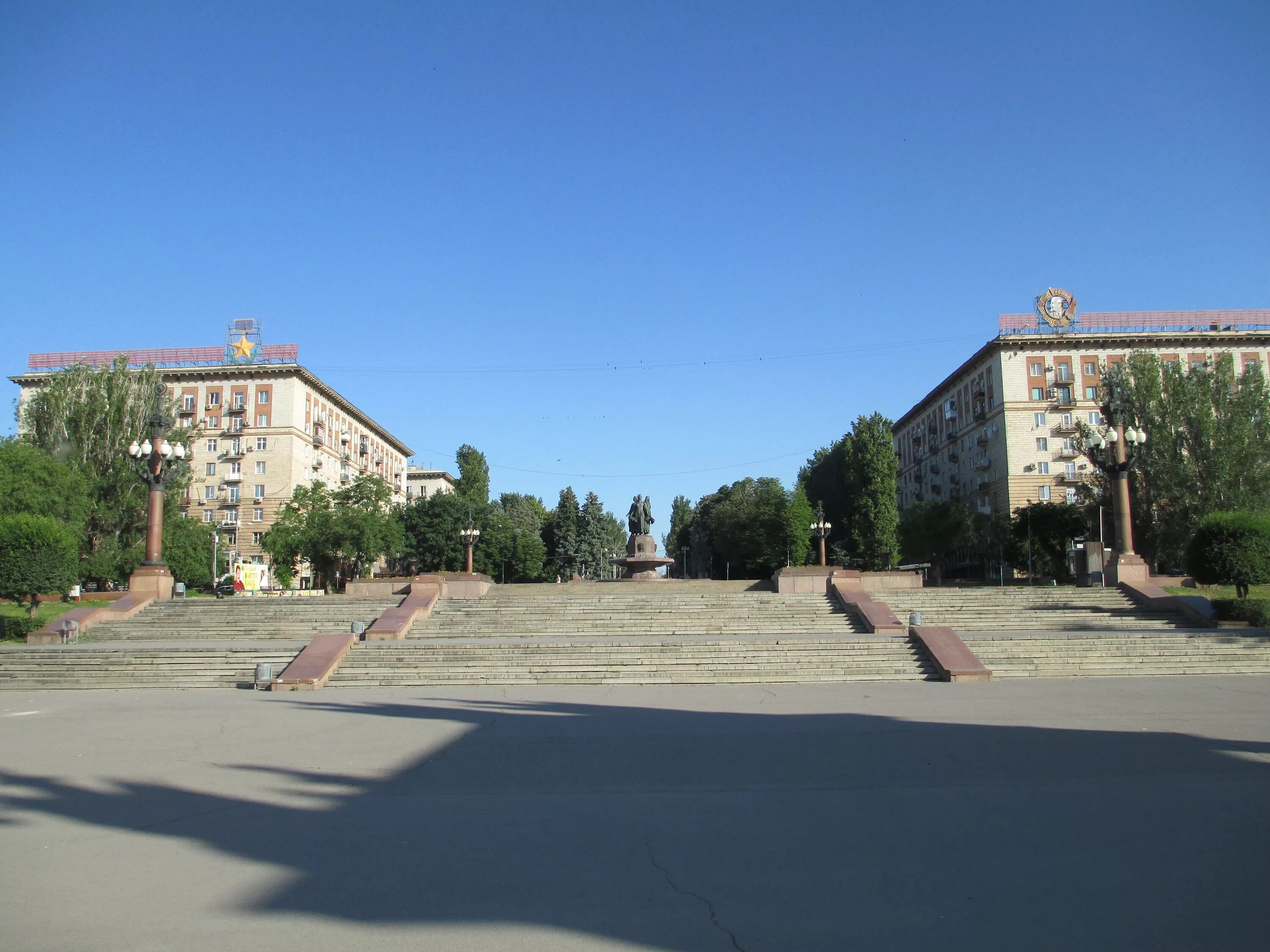 Khudozhestvennaya masterskaya, art workshop, Russia, Volgograd, Alleya Geroev St