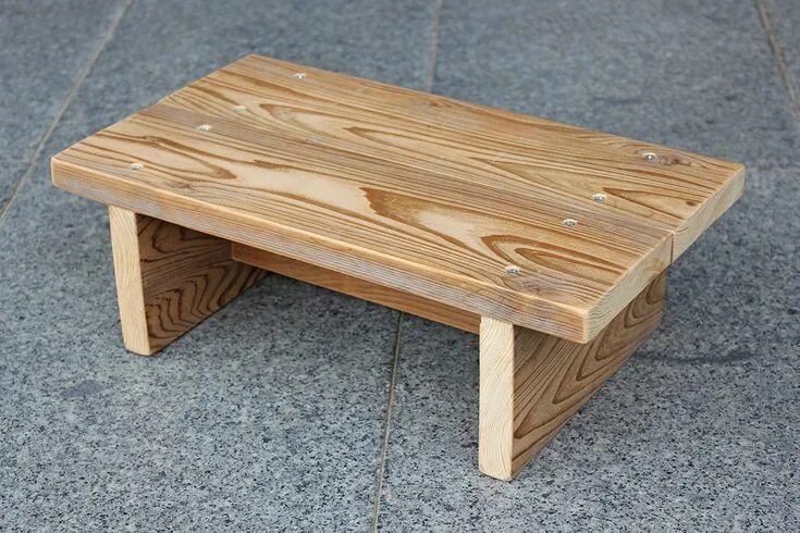 Подставка своими руками из дерева фото Simple Step Stool for a Child Wood diy, Step stool, Woodworking for kids