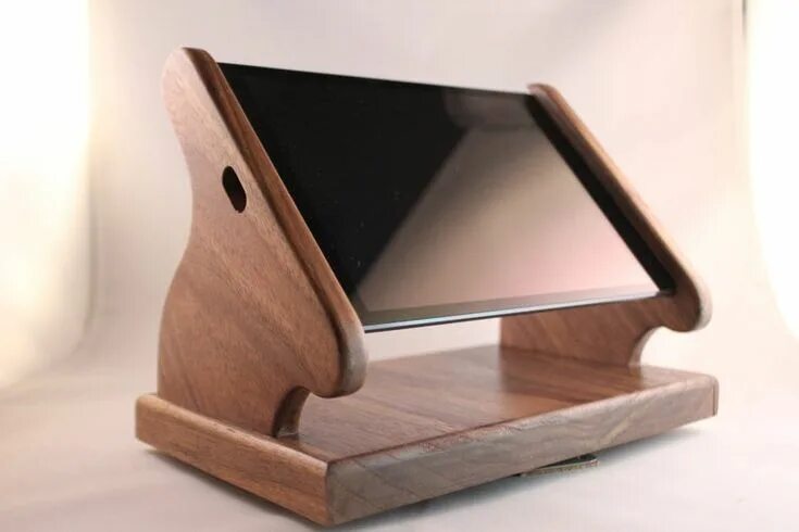 Подставка своими руками из дерева фото Black Walnut iPad Mini Stand con Base Giratoria para Square y Etsy Woodworking, 