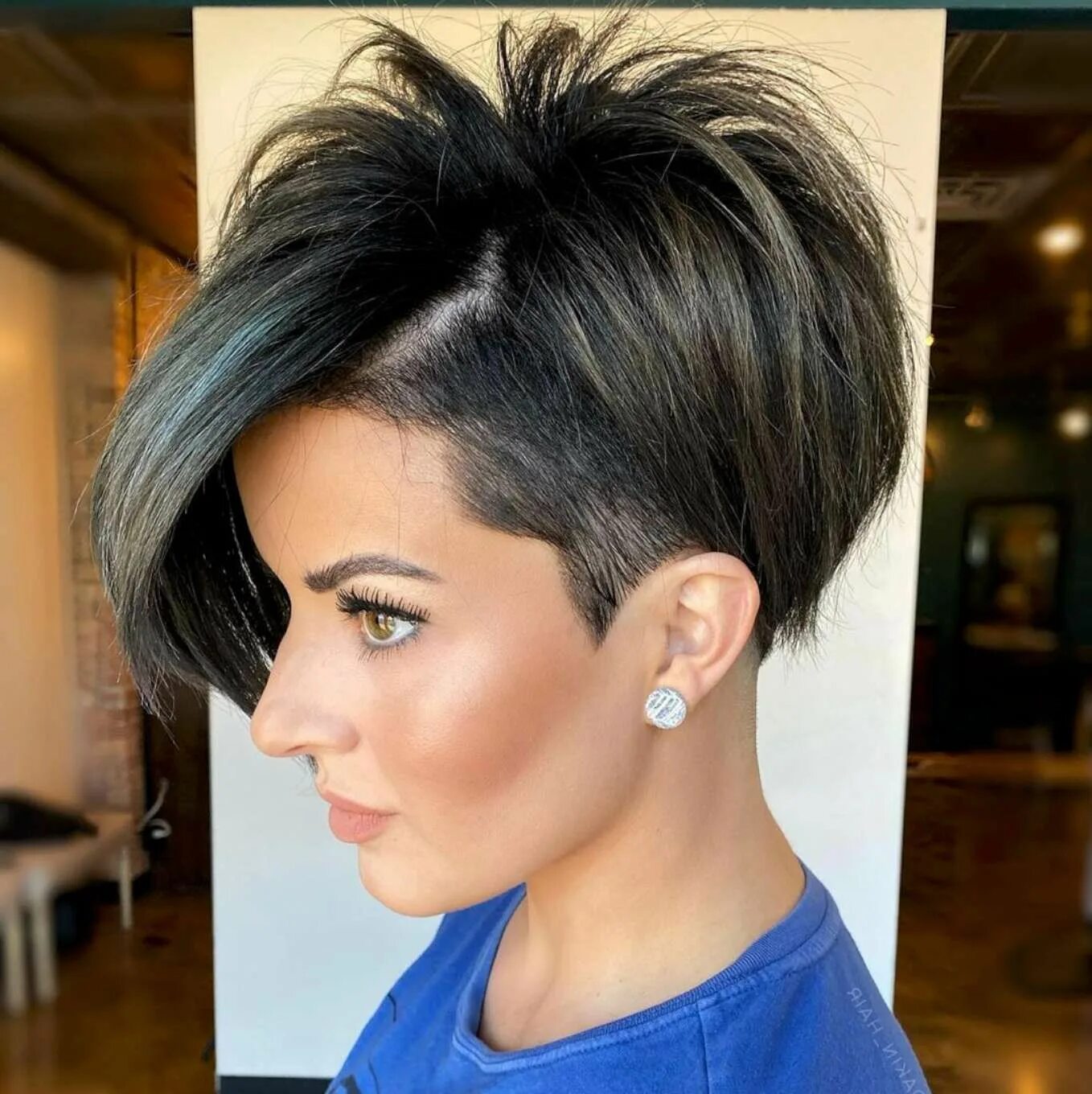 Подстригаться прическа женская Olivia Turner Short Hairstyles - Likeeed Short hair styles pixie, Pixie haircut 