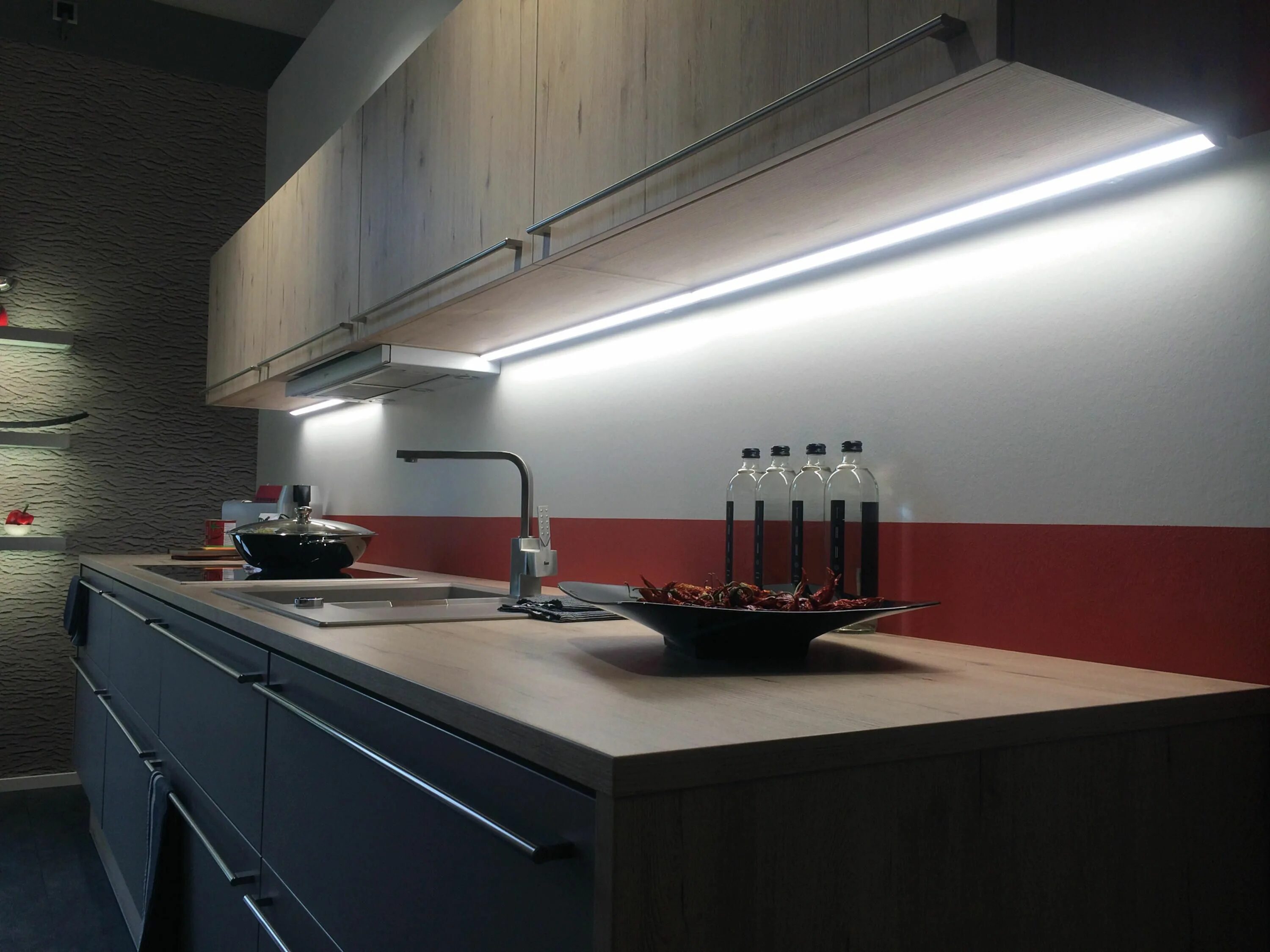 Подсветка для кухни фото в интерьере LED MODULITE F - Furniture lights from Hera Architonic Best under cabinet lighti