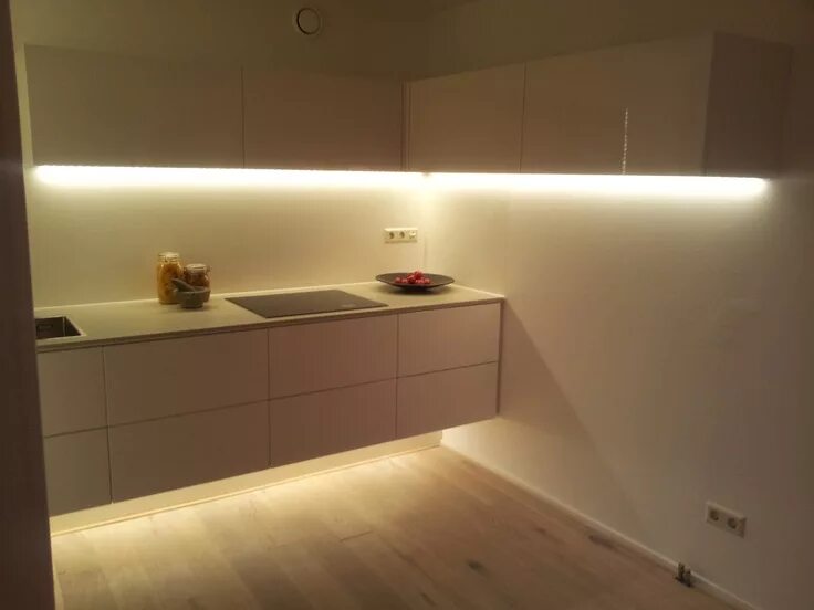 Подсветка кухни над верхними шкафами фото Met #LED verlichting is jouw fantasie de grens van het mogelijke www.led-verlich