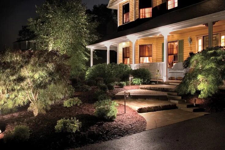 Подсветка участка загородного дома фото All About Path Lighting Landscape lighting design, Outdoor landscape lighting, L