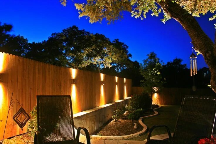 Подсветка заборов фото освещение забора Outdoor landscape lighting, Fence lighting, Led outdoor landsca