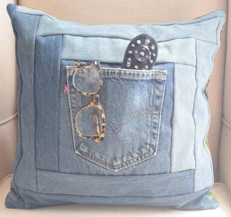 Подушка из джинсов своими руками выкройки DIY Denim Log Cabin Pocket Pillows tutorials Denim gift, What to do with old jea