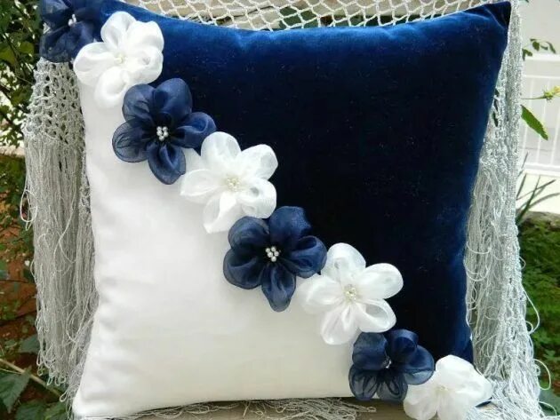 Подушка своими руками для декора в подарок 16 Cute Decorative Pillow Designs That Will Be Trendy In 2019 Sewing pillows, Pi