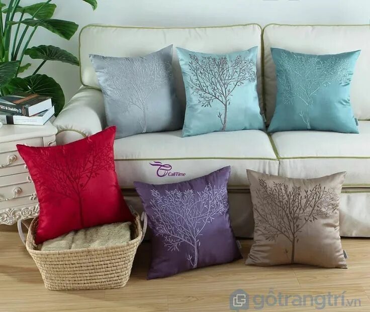 Подушки декоративные на диван своими руками фото Những mẫu gối vuông sofa cho phòng khách thêm lung linh Sofa decor, Pillows, Hom