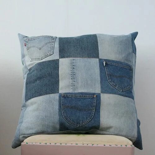 Подушки из джинс своими руками выкройки recycled jeans pillow Denim pillow, Diy baby clothes, Blue jeans crafts