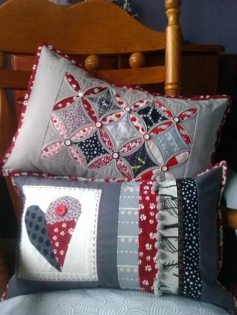 Подушки пэчворк своими руками выкройки фото Pillows, Quilted pillow, Red cushions