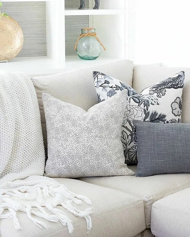 Подушки в бежевом интерьере Confetti Cream & Black (limited) - Arianna Belle Throw pillows living room, Fami