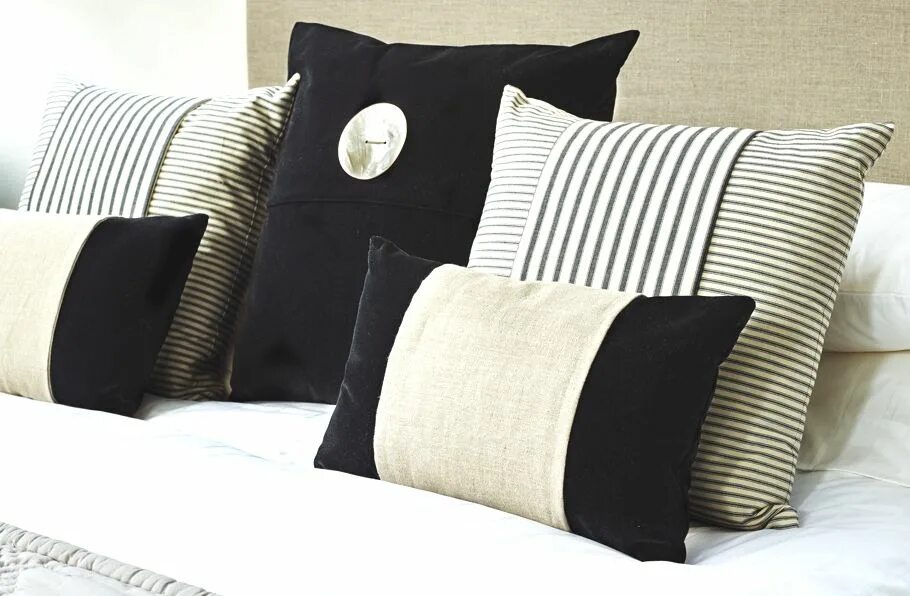 Подушки в спальню фото Interior designer Kelly Hoppen launches luxury online store Velvet cushions, Dec