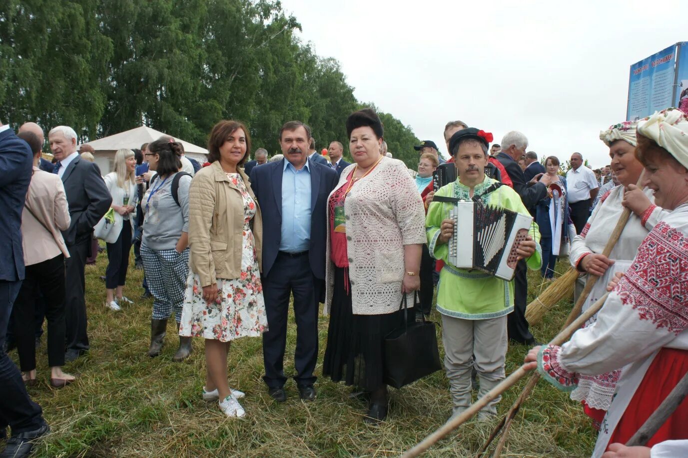 Подузово деревня жирятинского района фото Сайт Администрации Жирятинского района - "День брянского поля-2017": об успехах,