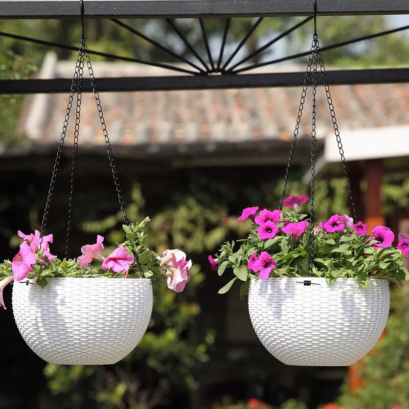 Подвесное кашпо на улице фото Chain Hanging Planters Flower Pot Basket Imitation Rattan Weaving PP Garden Pot 