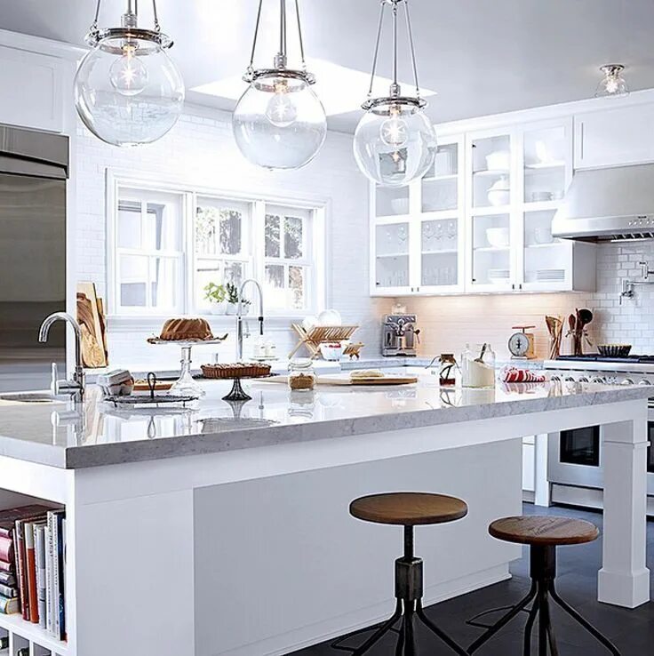 Подвесной светильник в интерьере кухни Facebook Beautiful kitchen designs, Home kitchens, Kitchen style