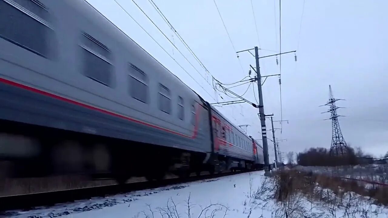 Поезд 92 фото ЭП1-184. Летит с 92 поездом в Мурманск через нейтральную вставку. Петрозаводск. 