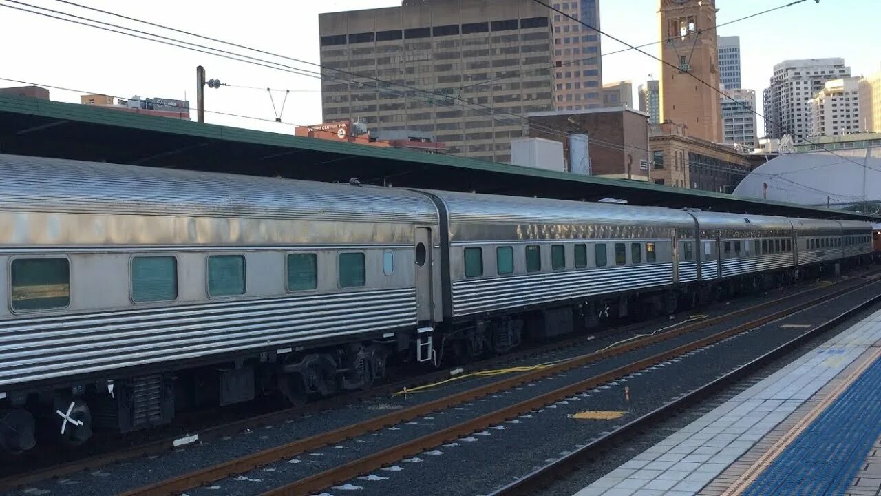 Поезд аврора фото Sydney Trains Vlog 1032: Transport Heritage Expo: The Southern Aurora - YouTube