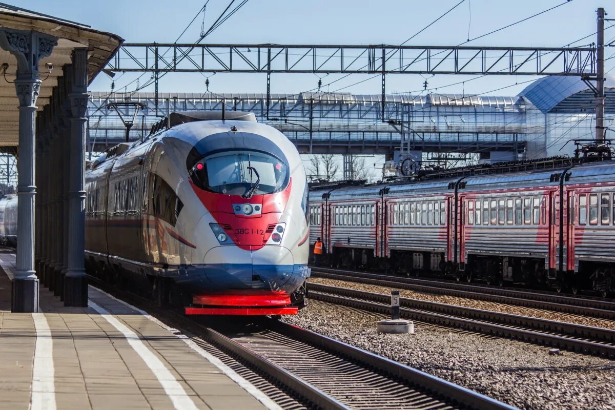 Поезд аврора москва санкт петербург фото В поездах снова открылись вагоны-рестораны