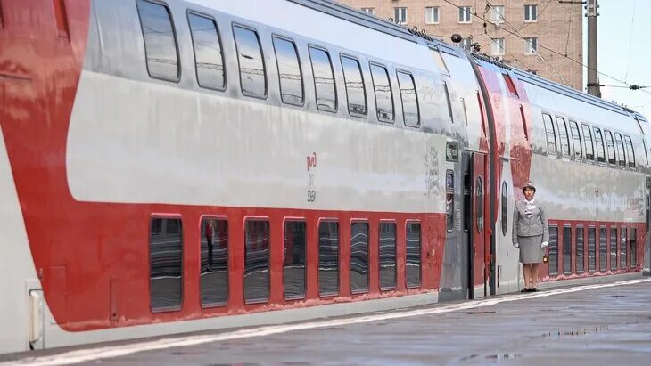 Поезд двухэтажный фото с ульяновского вокзала В Дептрансе высказались о сроках создания двухэтажных поездов для МЦК - Москва 2