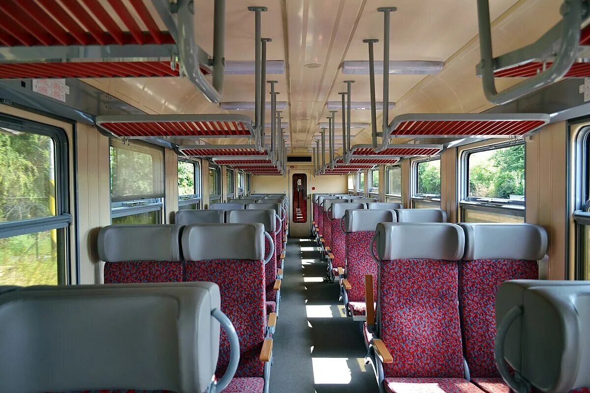 Поезд эконом класса фото File:Czech Railways coach Bdtn757 interior.JPG - Wikipedia