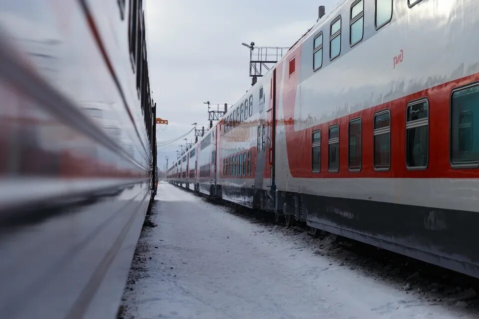 Поезд италмас фото Поезд сообщением Ижевск - Екатеринбург отменили из-за вспышки коронавируса - KP.