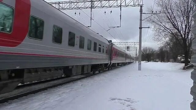 Поезд липецк москва фото Электровоз ЭП20-029 (ТЧЭ-6) со скорым поездом "Дневной экспресс" № 070М Москва -