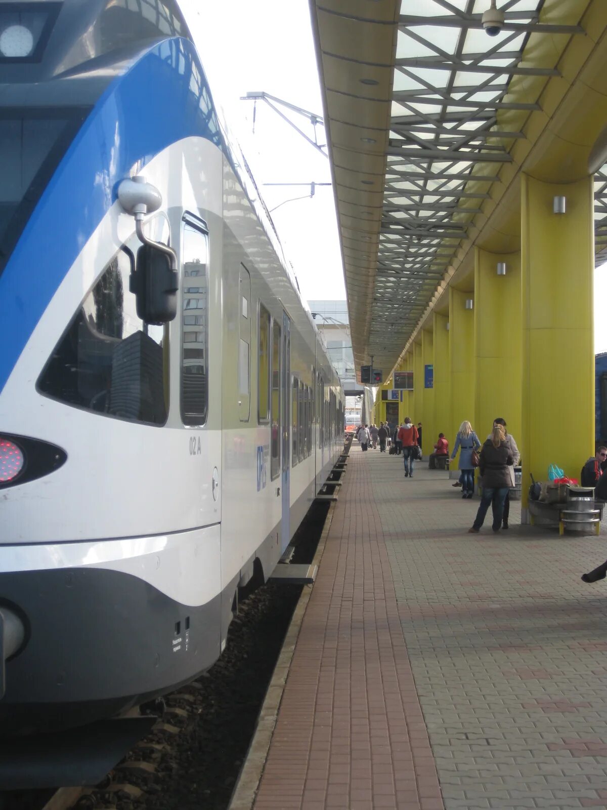 Поезд минск фото File:Stadler FLIRT Minsk, Crocus train. Minsk train station, Belarus. Pic. 17.JP