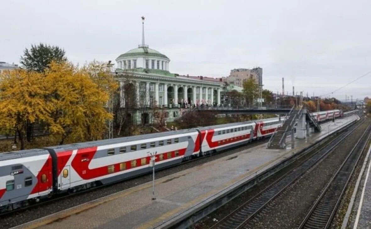 Поезд мурманск санкт петербург фото Мурманские поезда в Санкт-Петербург и Москву отменят весной - РБК