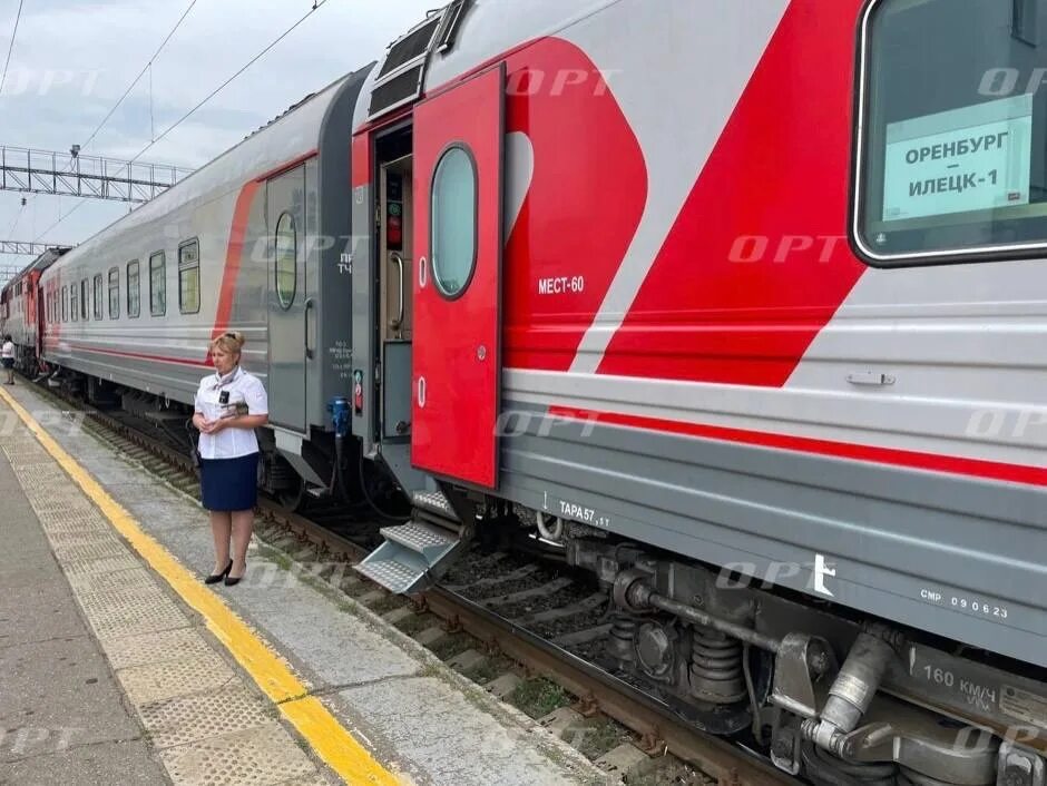 Поезд оренбург москва фото Today, the Orenburg-Sol-Iletsk commuter train departed for the first flight. Dep