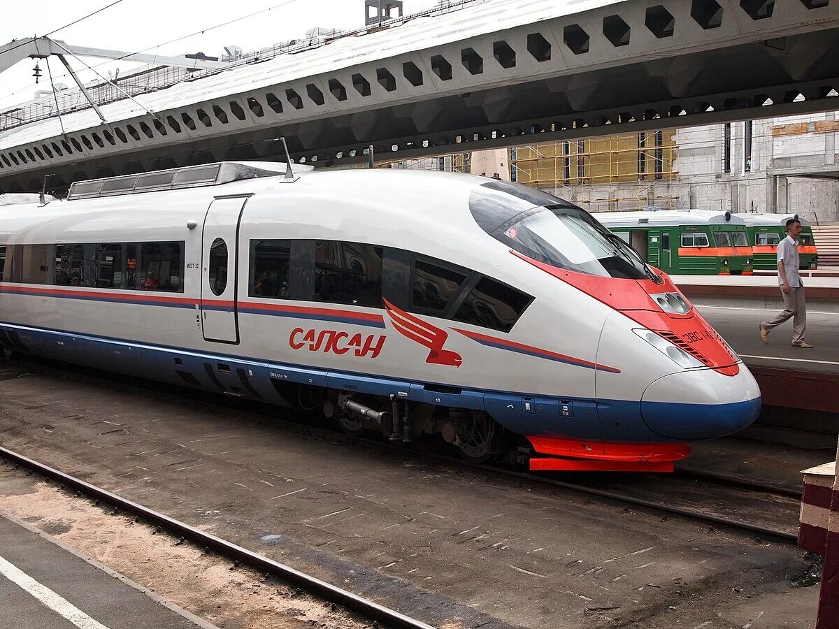 Поезд сапсан москва фото Файл:Sapsan Moskovsky railway station in Saint Petersburg 2010.jpg - Википедия