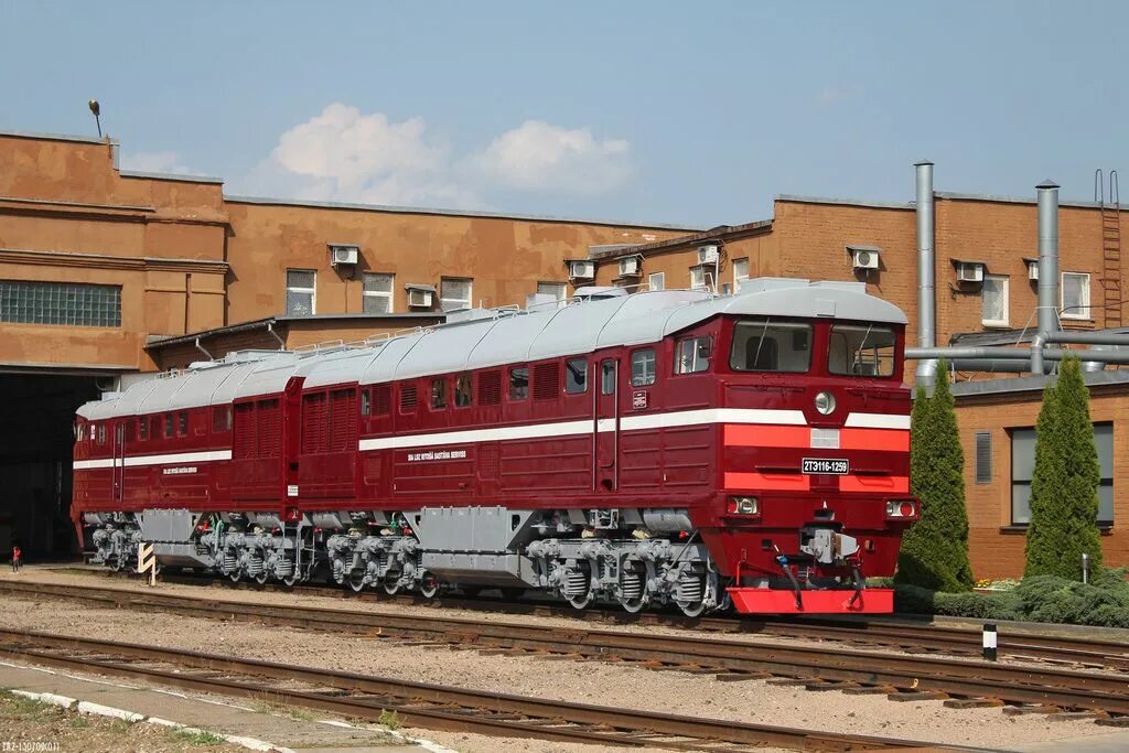 Поезд тепловоз фото Luhanskteplovoz Diesel-electric locomotive from 2TE116 series, LDZ 2TE116 1259 a