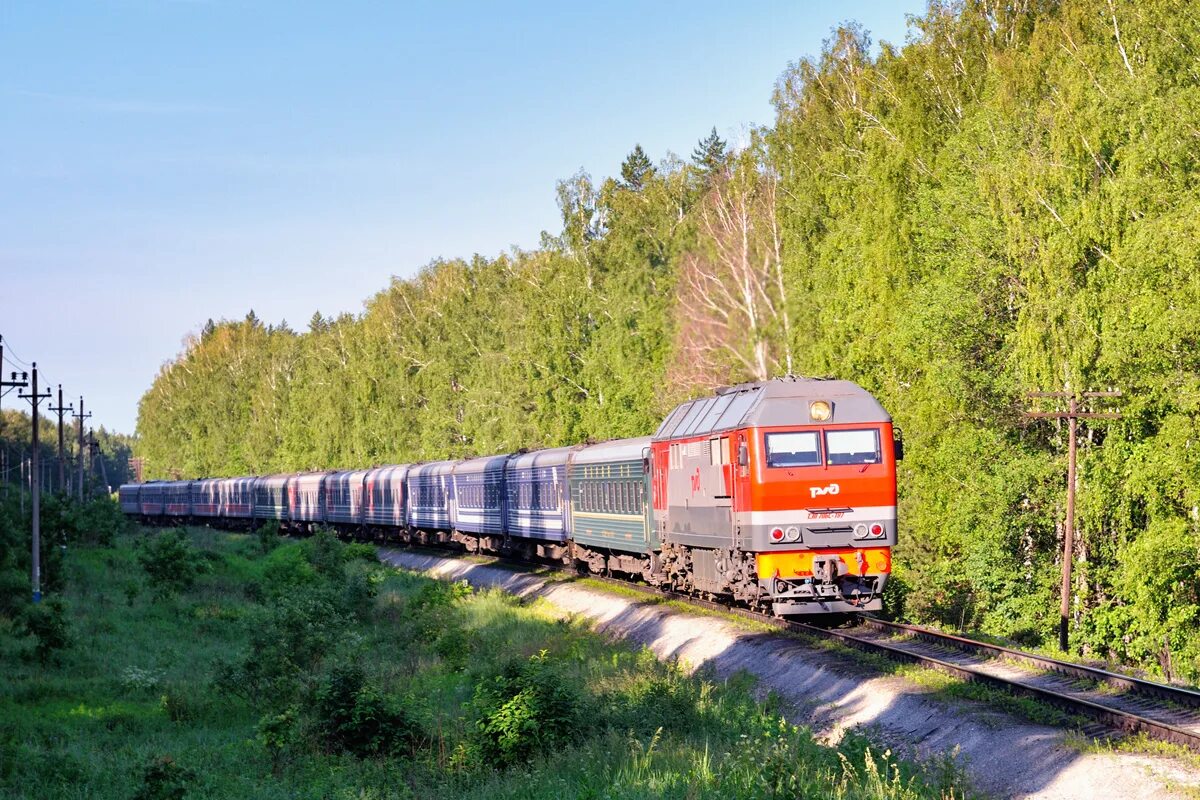 Поезд ульяновск фото ТЭП70БС-197 - Photo - RailGallery