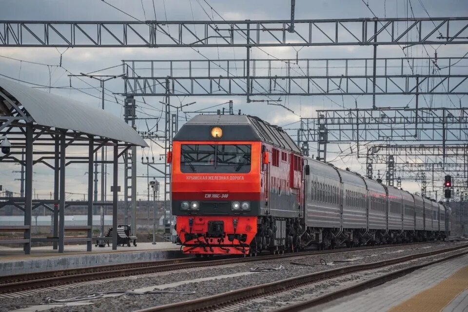 Поезд в симферополь фото Курсирование мурманского поезда "Таврия" впервые продлили до Севастополя - KP.RU