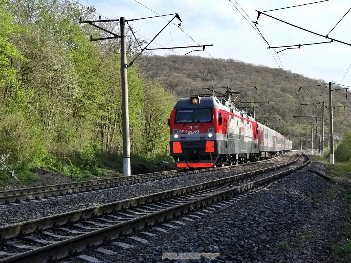 Поезд владикавказ адлер фото Владикавказ новороссийск фото YugNash.ru