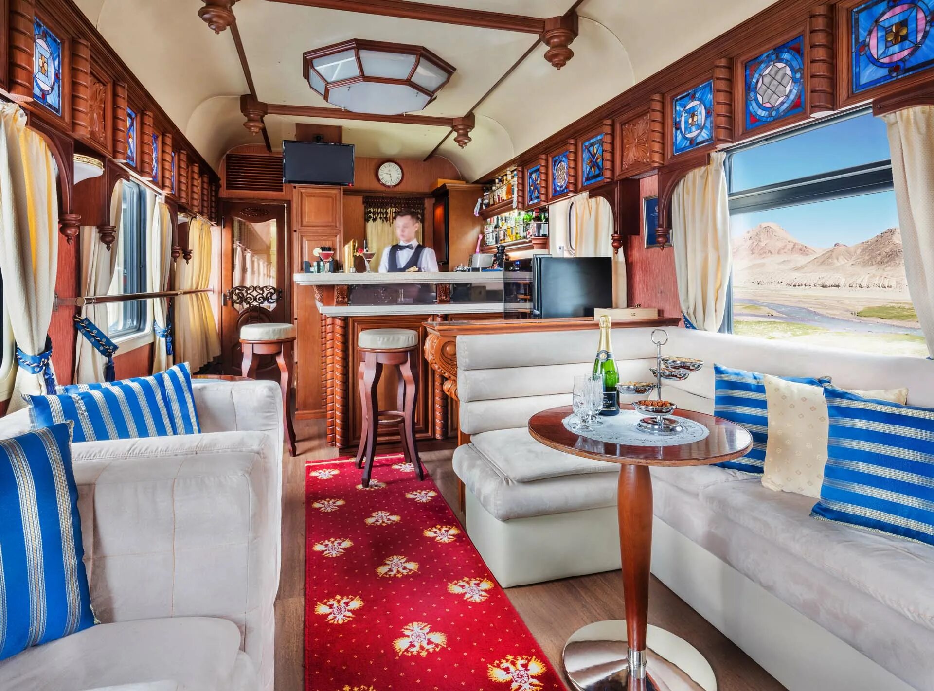 Поезд золотой орел фото Golden Eagle Luxury Trains: A Unique Arctic Experience