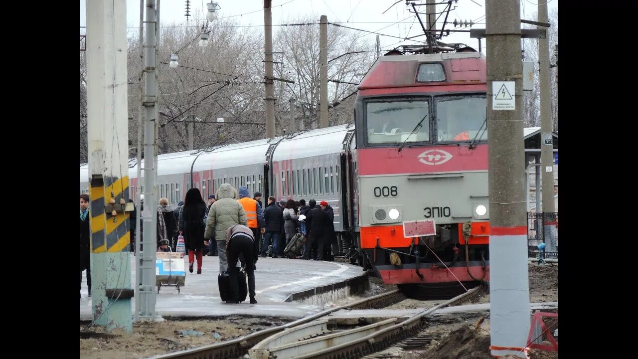 Поезда брянск фото ЭП10-008 Поезд Брянск-Москва - YouTube