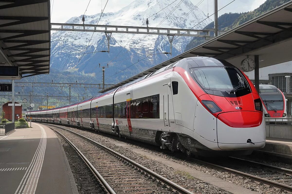 Поезда европы фото File:SBB Giruno by Stadler (47086627004).jpg - Wikipedia