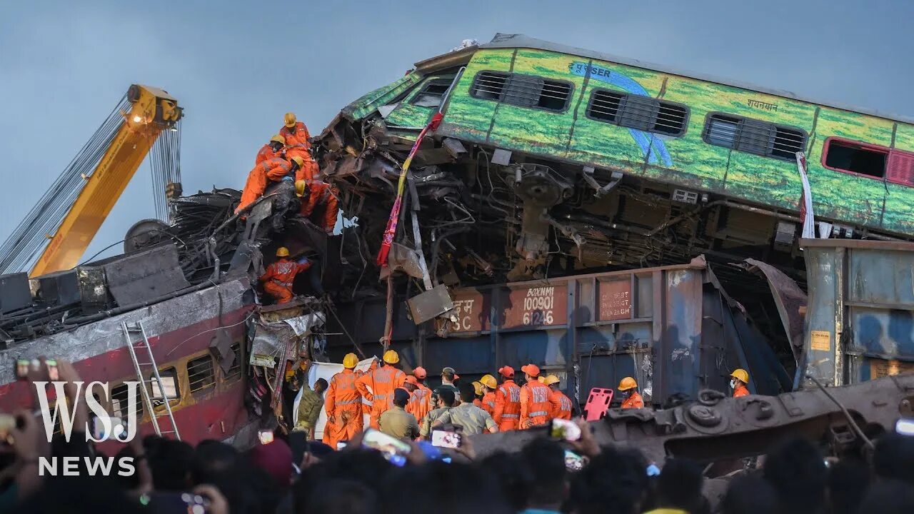 Поезда индии фото More Than 270 Killed in Train Derailment in Eastern India WSJ News - YouTube