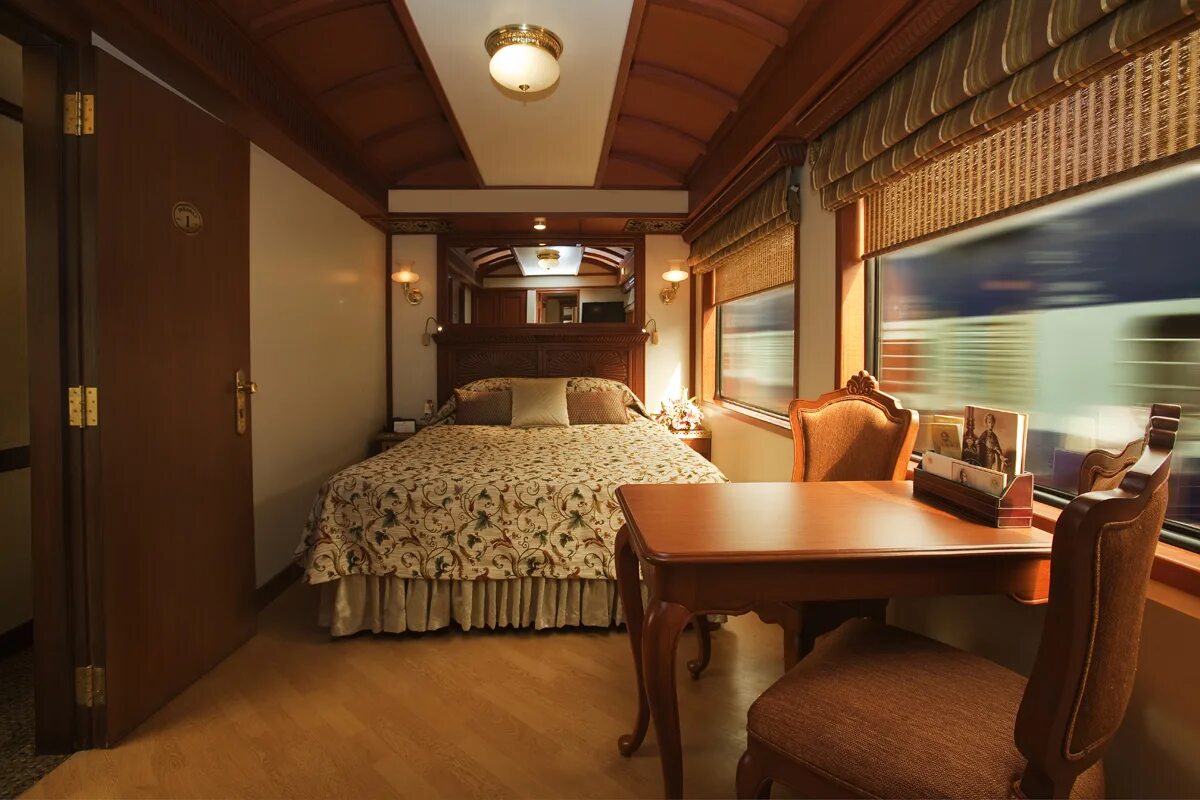 Поезда люкс фото ржд внутри Maharajas' Express Cabins - Luxury Redefined