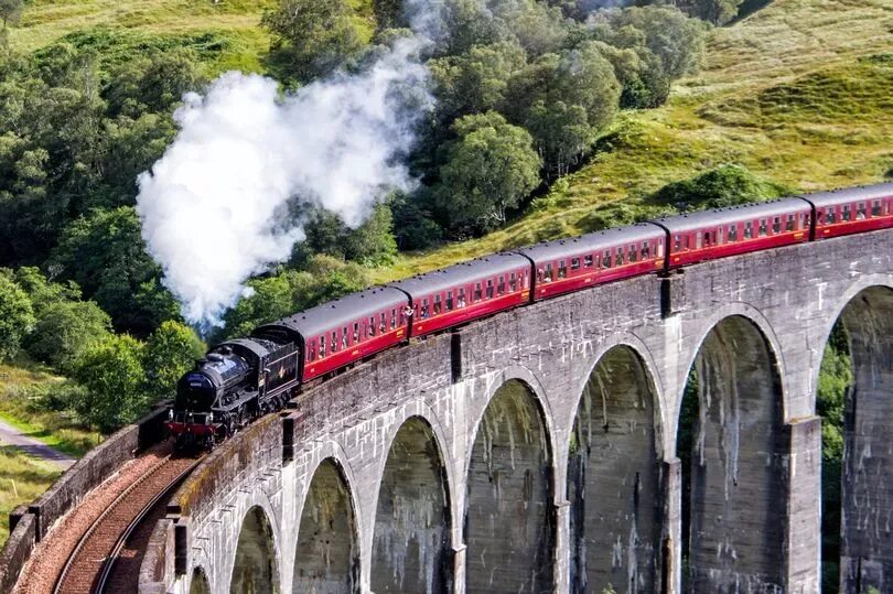 Поезда мост фото Harry Potter bridge set to be repaired as Network Rail vow to fix 'urgent defect