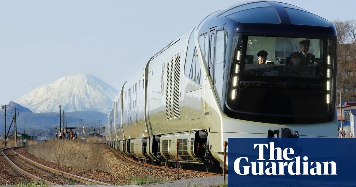 Поезда японии фото Japan's luxurious Shiki-shima sleeper train - in pictures World news The Guardia