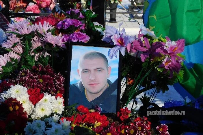 Погибший на сво антон сахаров фото В Инжавинском районе простились с погибшим в зоне СВО земляком ТОП68
