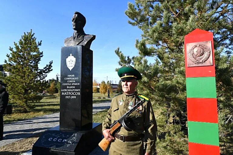 Пограничники герои россии фото ГЕНЕРАЛ АРМИИ МАТРОСОВ ВАДИМ АЛЕКСАНДРОВИЧ - Нижегородский пограничник