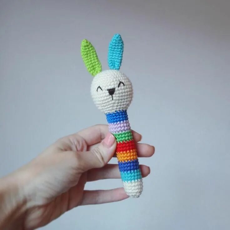 Погремушка крючком схема Crochet animal baby rattles + patterns Связанный крючком кролик, Схемы вязания а